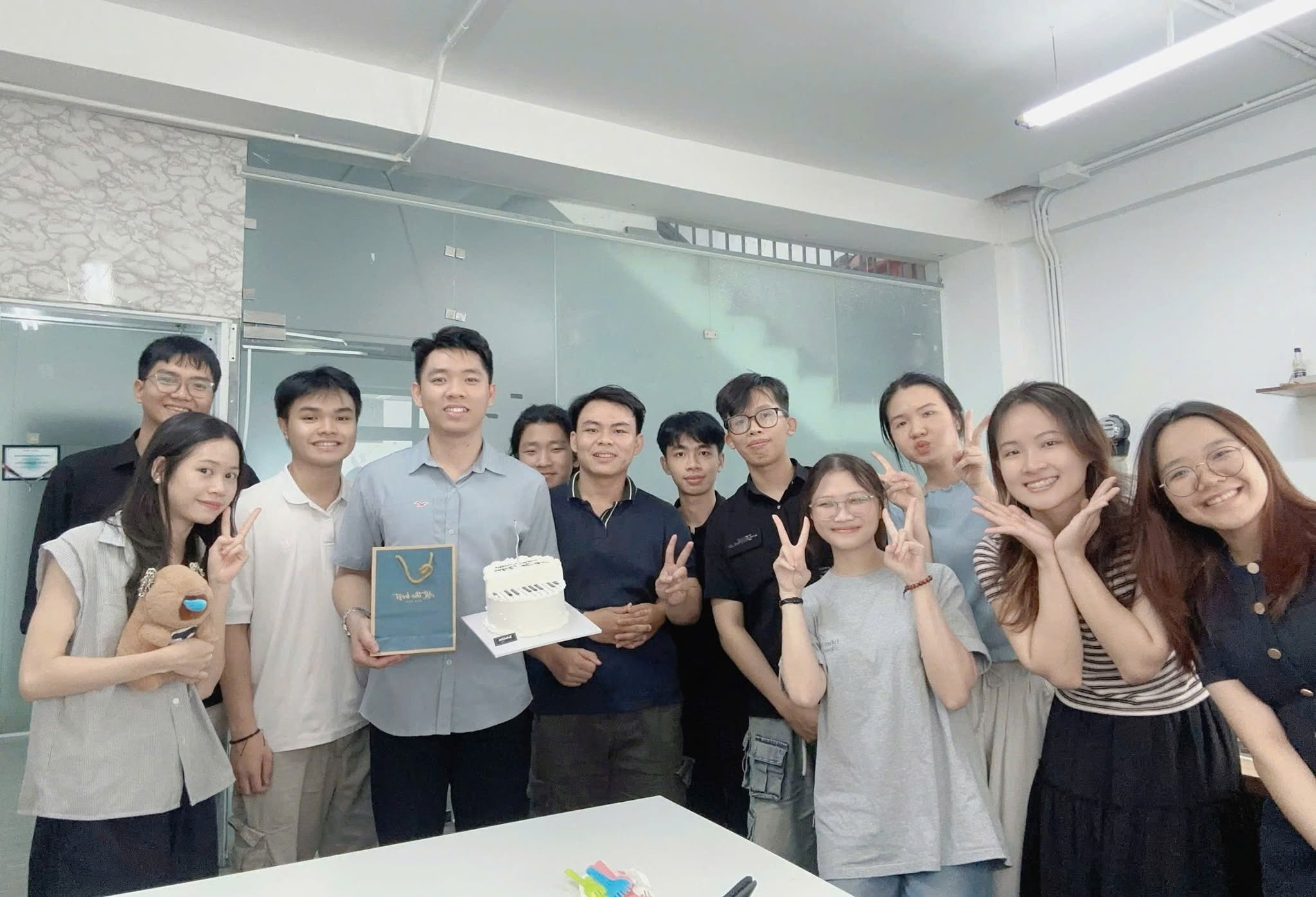 Lễ trao thưởng các phòng ban xuất sắc quý: Tôn vinh nỗ lực vượt bậc của các tập thể TIKERA